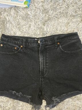 Abercrombie & Fitch The 4" Mom Short High Rise Size 32/14 Black